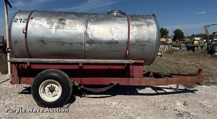 image for item EP0700 Nurse tank trailer