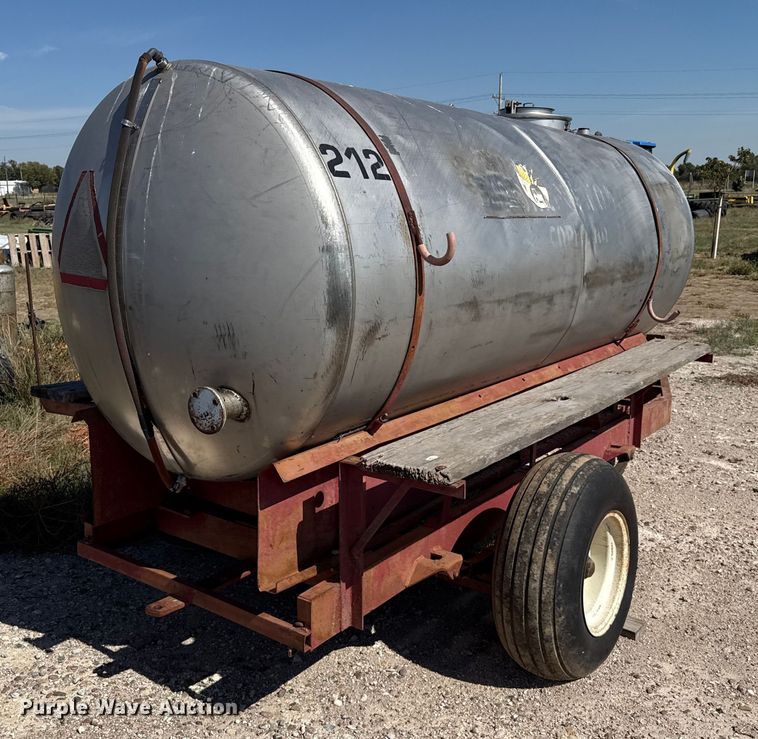 image for item EP0700 Nurse tank trailer