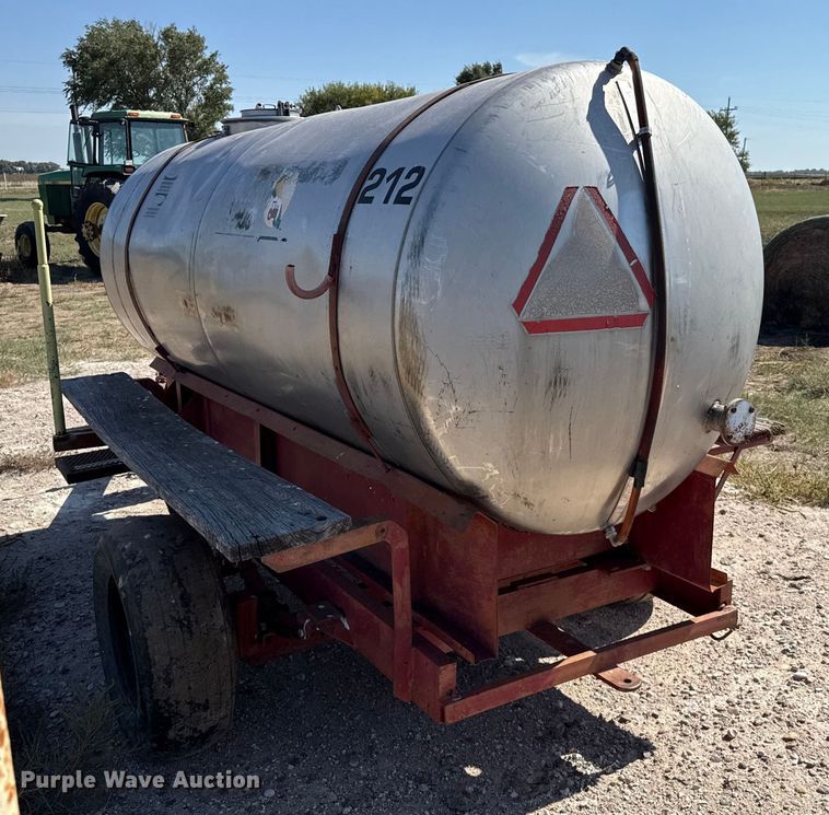 image for item EP0700 Nurse tank trailer