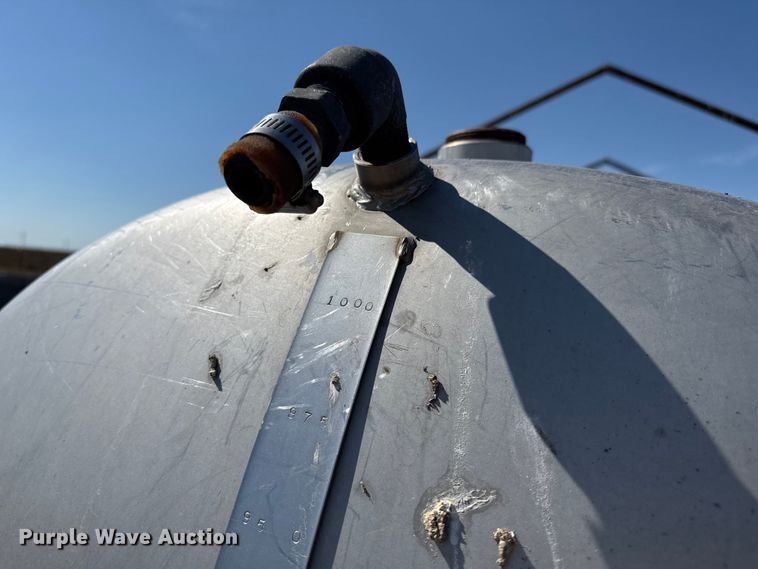 image for item EP0700 Nurse tank trailer