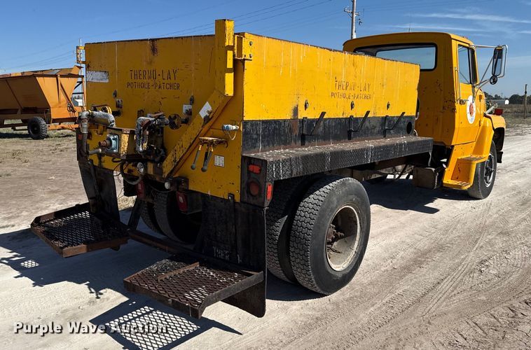 image for item EP0702 1982 Ford LN700 pothole patcher truck