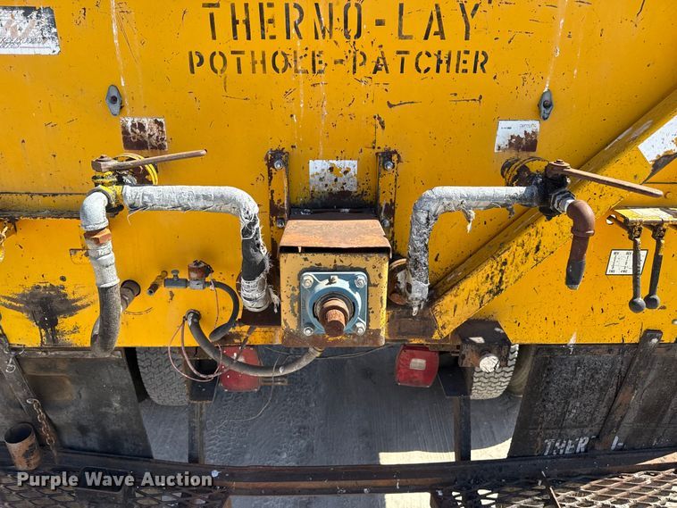 image for item EP0702 1982 Ford LN700 pothole patcher truck