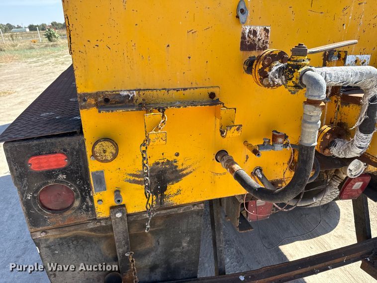 image for item EP0702 1982 Ford LN700 pothole patcher truck