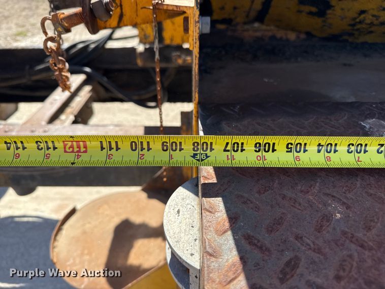 image for item EP0702 1982 Ford LN700 pothole patcher truck