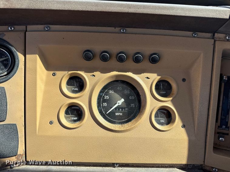 image for item EP0702 1982 Ford LN700 pothole patcher truck