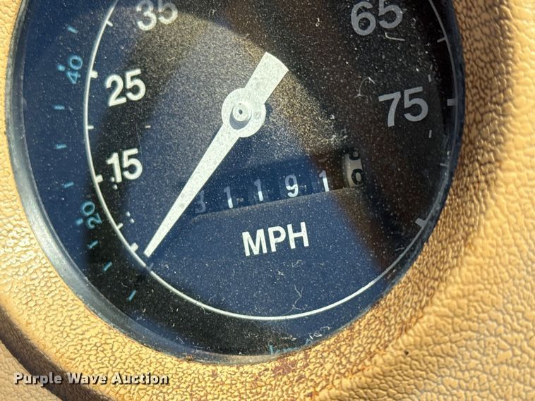 image for item EP0702 1982 Ford LN700 pothole patcher truck