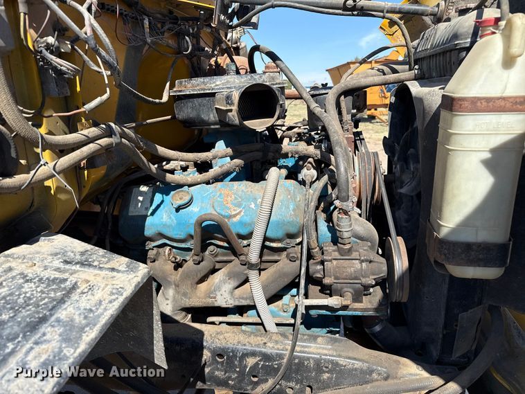 image for item EP0702 1982 Ford LN700 pothole patcher truck