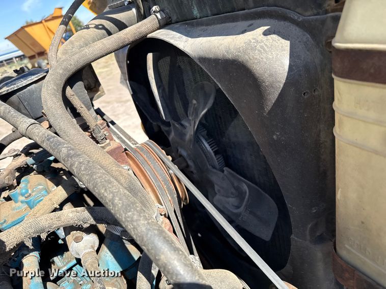 image for item EP0702 1982 Ford LN700 pothole patcher truck