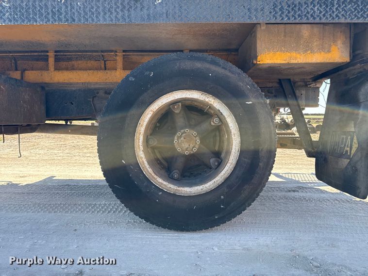 image for item EP0702 1982 Ford LN700 pothole patcher truck