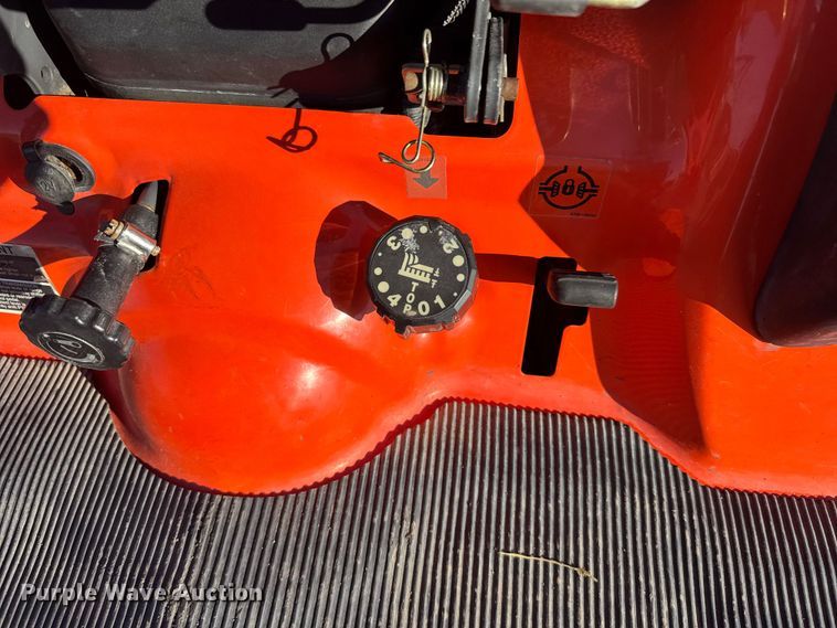 image for item ER2497 2008 Kubota BX2660 MFWD tractor