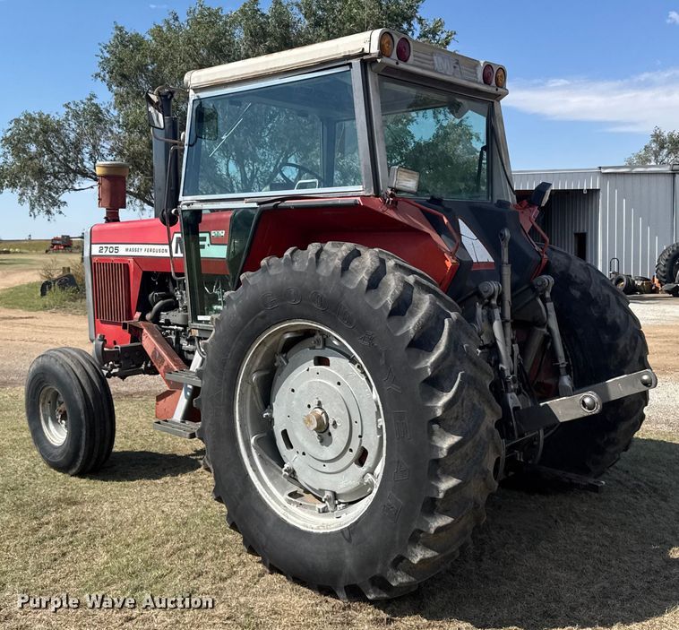 image for item ER2499 1978 Massey Ferguson 2705 tractor