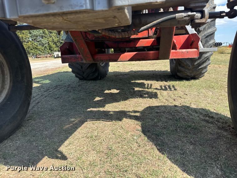 image for item ER2499 1978 Massey Ferguson 2705 tractor