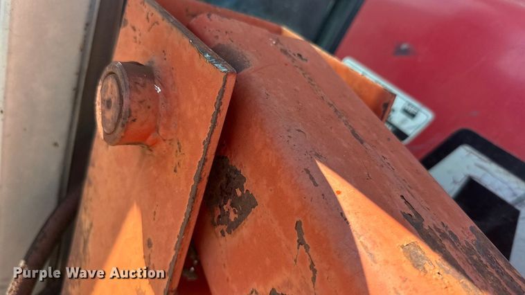 image for item ER2499 1978 Massey Ferguson 2705 tractor