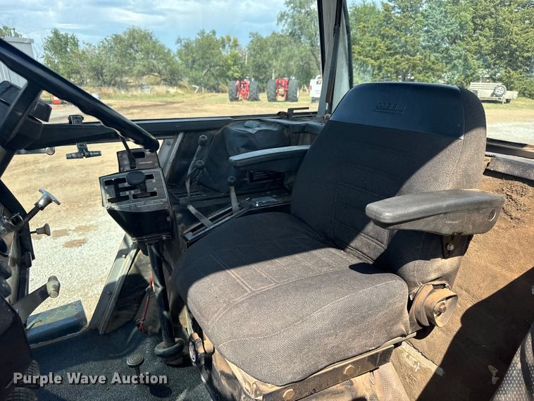 image for item ER2499 1978 Massey Ferguson 2705 tractor