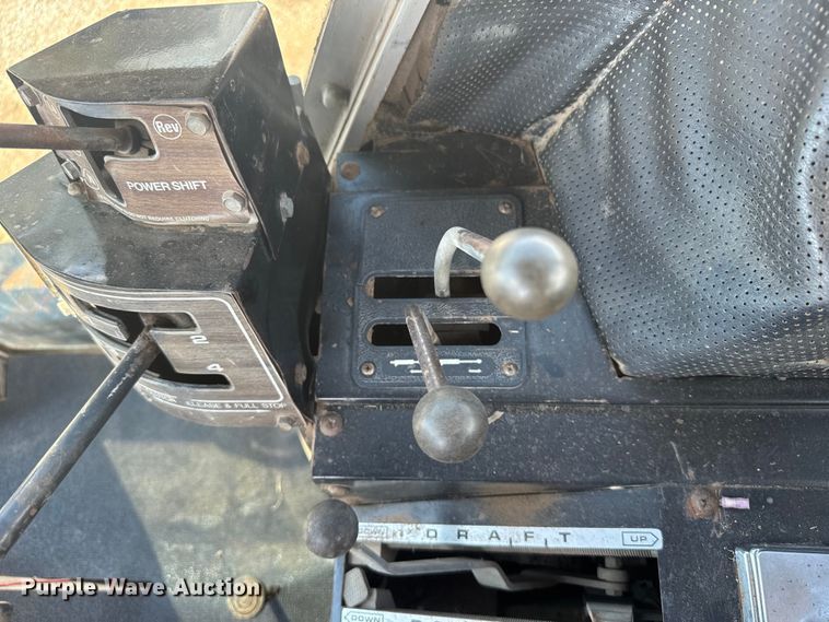 image for item ER2499 1978 Massey Ferguson 2705 tractor