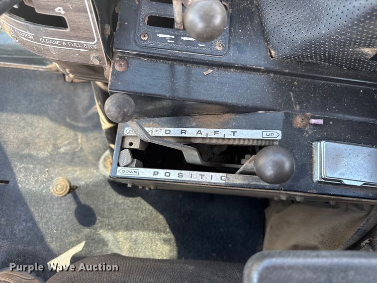 image for item ER2499 1978 Massey Ferguson 2705 tractor