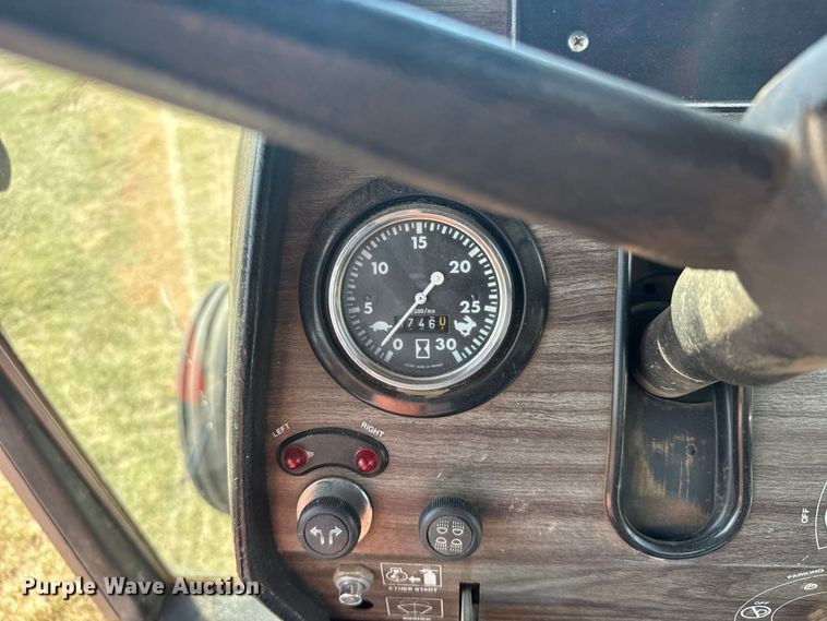 image for item ER2499 1978 Massey Ferguson 2705 tractor