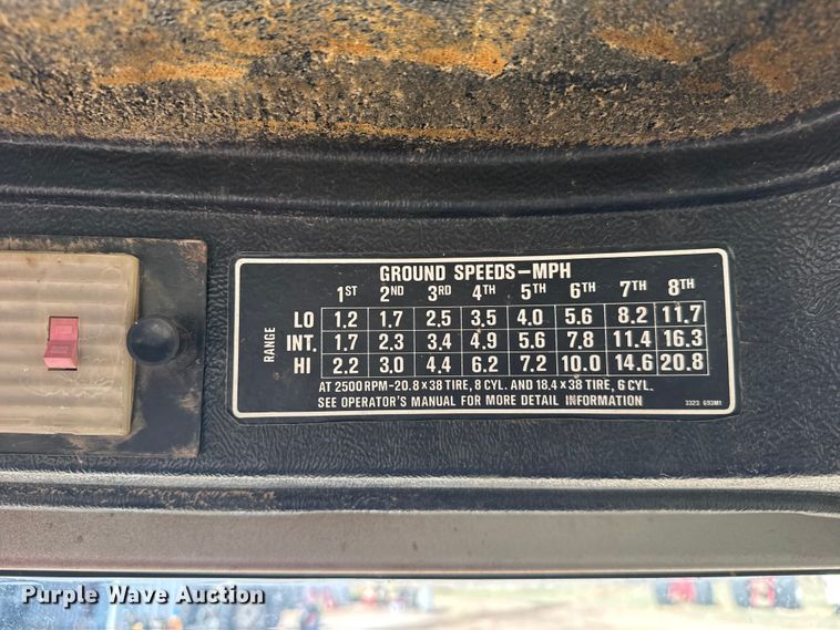 image for item ER2499 1978 Massey Ferguson 2705 tractor