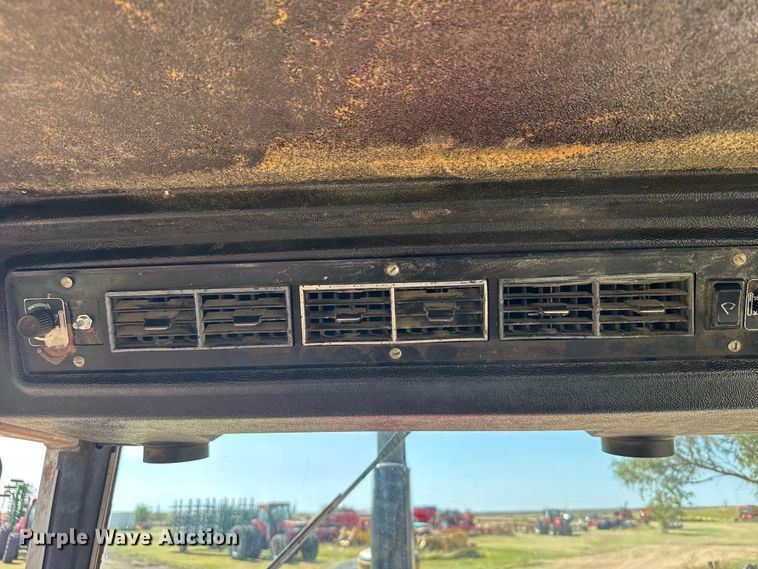 image for item ER2499 1978 Massey Ferguson 2705 tractor