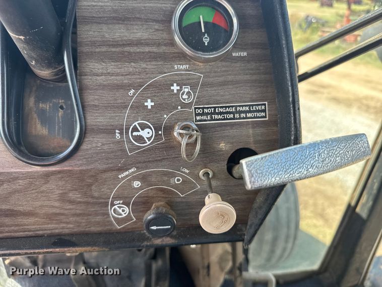 image for item ER2499 1978 Massey Ferguson 2705 tractor