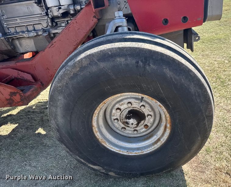 image for item ER2499 1978 Massey Ferguson 2705 tractor