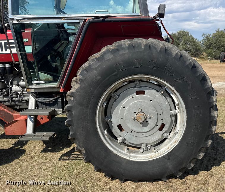 image for item ER2499 1978 Massey Ferguson 2705 tractor