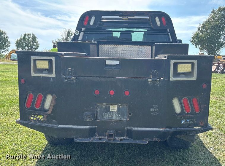 image for item ET4604 2016 Ford F250 Super Duty Crew Cab flatbed pickup truck