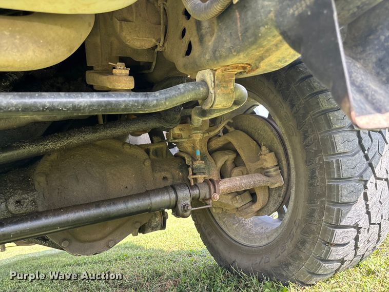 image for item ET4604 2016 Ford F250 Super Duty Crew Cab flatbed pickup truck