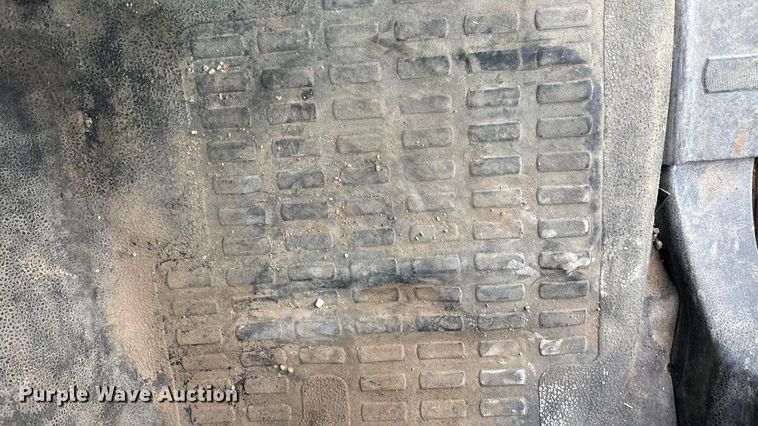 image for item ET4604 2016 Ford F250 Super Duty Crew Cab flatbed pickup truck