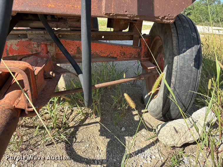 image for item ET4610 McCormick dump trailer