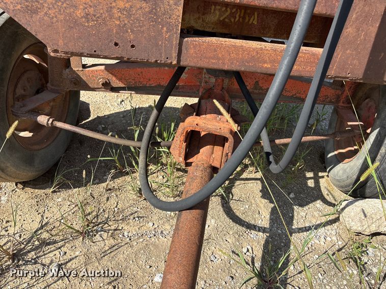 image for item ET4610 McCormick dump trailer