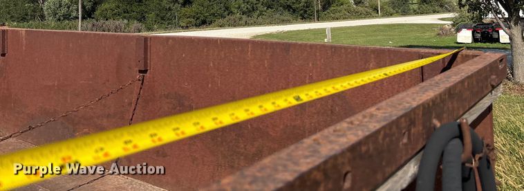 image for item ET4610 McCormick dump trailer