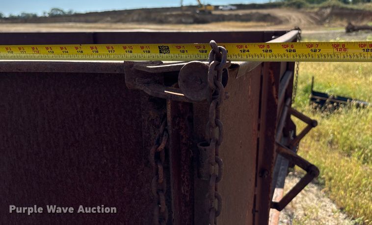 image for item ET4610 McCormick dump trailer