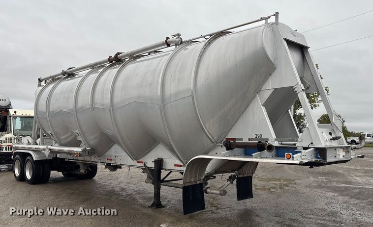 image for item ET4662 1996 Beall BAPS-180-4 pneumatic dry bulk trailer