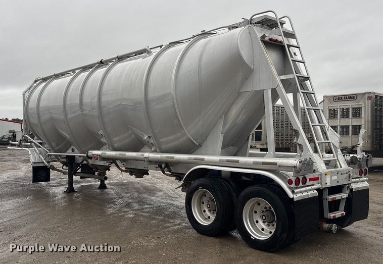 image for item ET4662 1996 Beall BAPS-180-4 pneumatic dry bulk trailer