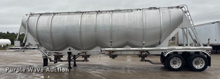 image for item ET4662 1996 Beall BAPS-180-4 pneumatic dry bulk trailer