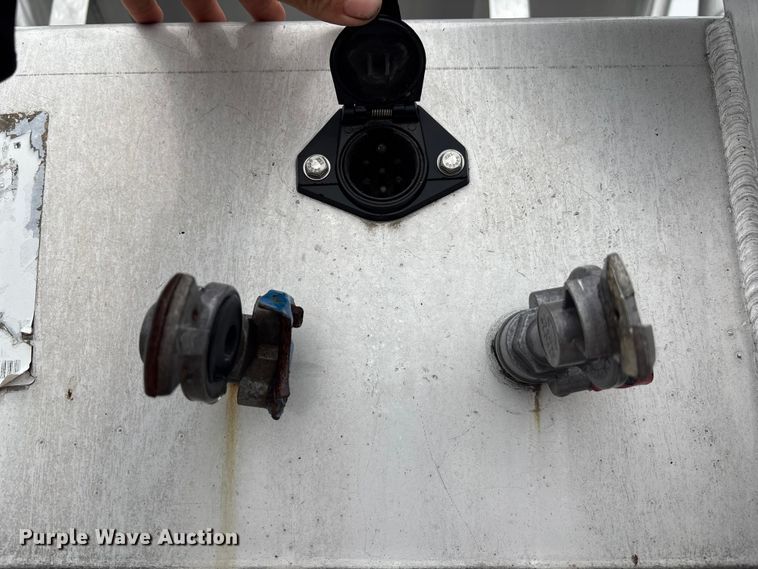 image for item ET4662 1996 Beall BAPS-180-4 pneumatic dry bulk trailer