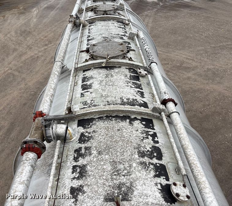 image for item ET4662 1996 Beall BAPS-180-4 pneumatic dry bulk trailer