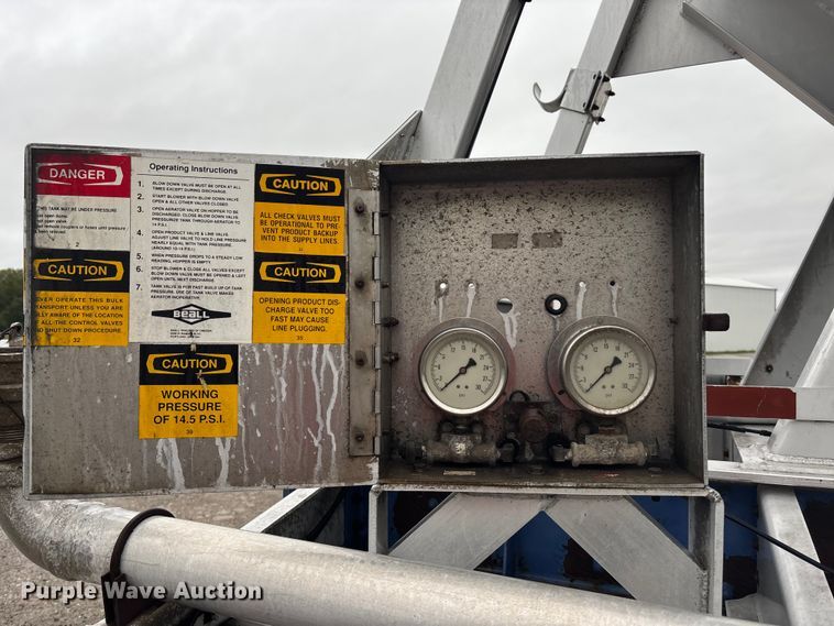 image for item ET4662 1996 Beall BAPS-180-4 pneumatic dry bulk trailer