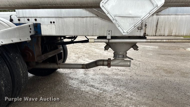image for item ET4662 1996 Beall BAPS-180-4 pneumatic dry bulk trailer