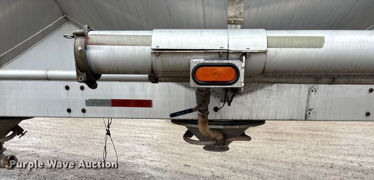 image for item ET4662 1996 Beall BAPS-180-4 pneumatic dry bulk trailer