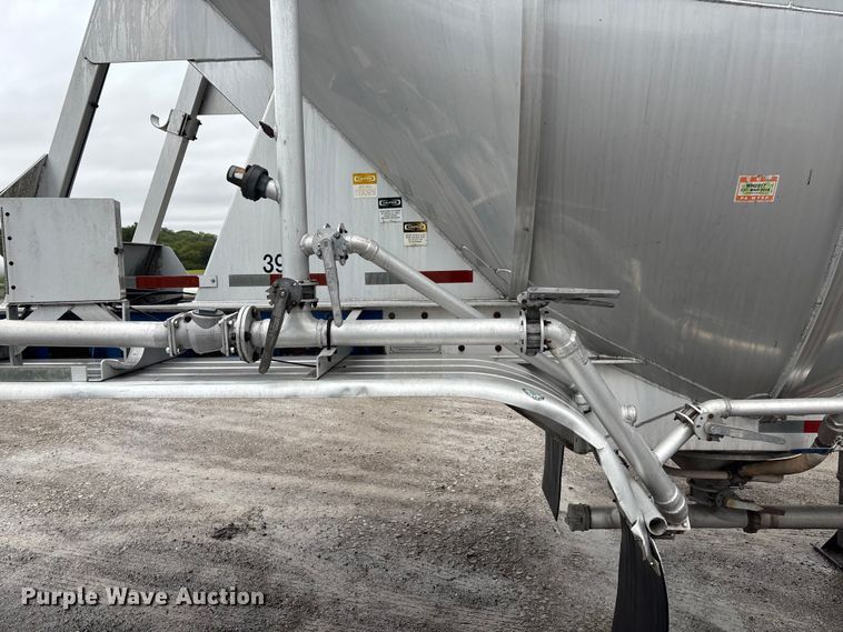 image for item ET4662 1996 Beall BAPS-180-4 pneumatic dry bulk trailer