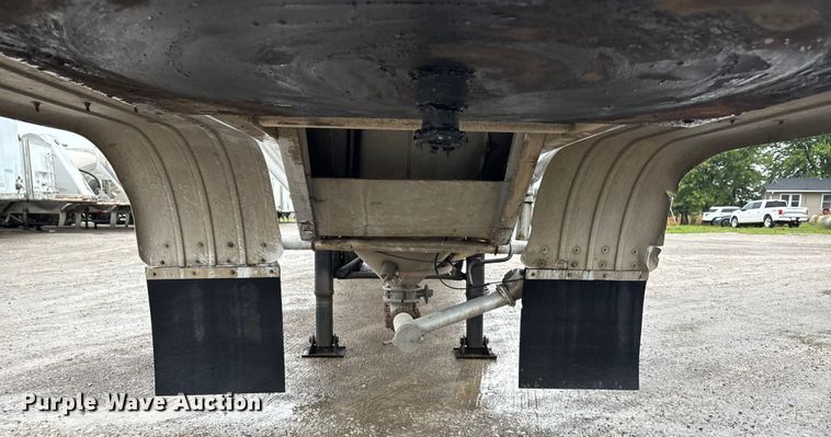 image for item ET4662 1996 Beall BAPS-180-4 pneumatic dry bulk trailer