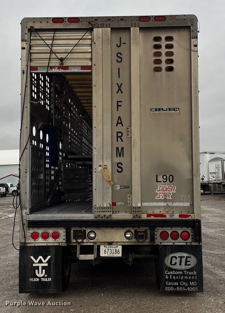 image for item ET4664 2012 Wilson PSDCL-402 livestock trailer