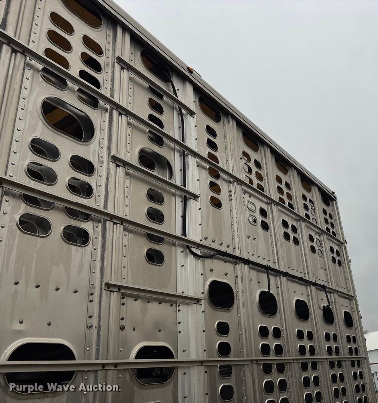 image for item ET4664 2012 Wilson PSDCL-402 livestock trailer