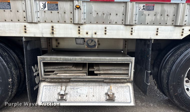 image for item ET4664 2012 Wilson PSDCL-402 livestock trailer