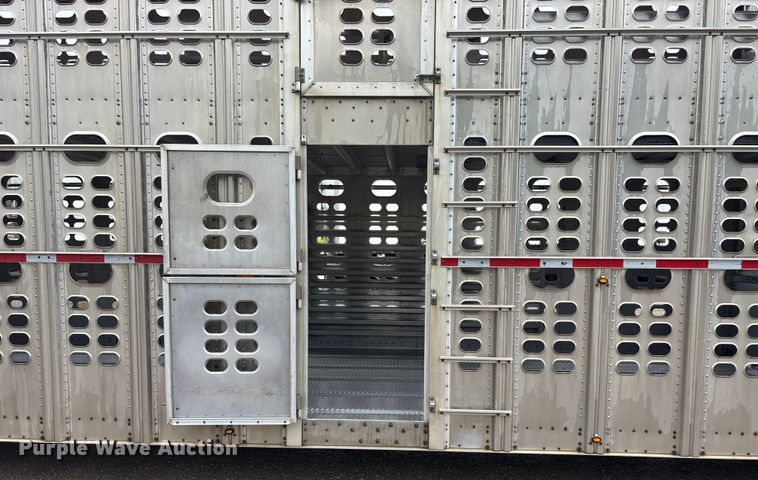 image for item ET4664 2012 Wilson PSDCL-402 livestock trailer