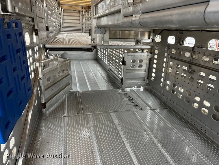 image for item ET4664 2012 Wilson PSDCL-402 livestock trailer