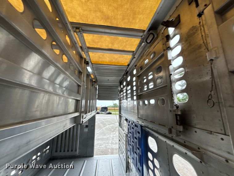 image for item ET4664 2012 Wilson PSDCL-402 livestock trailer
