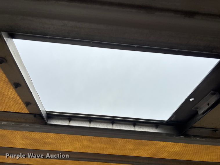 image for item ET4664 2012 Wilson PSDCL-402 livestock trailer